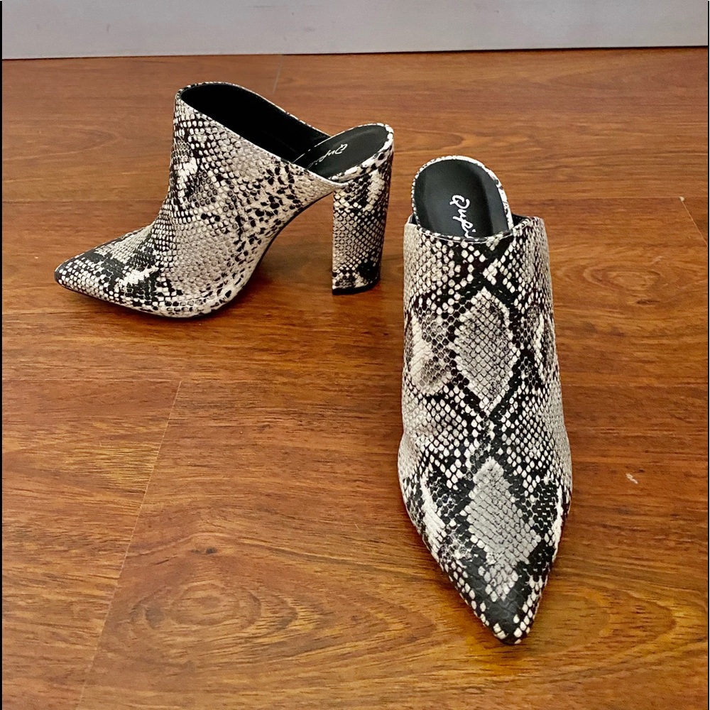 Snake print high hill Mules Never worn